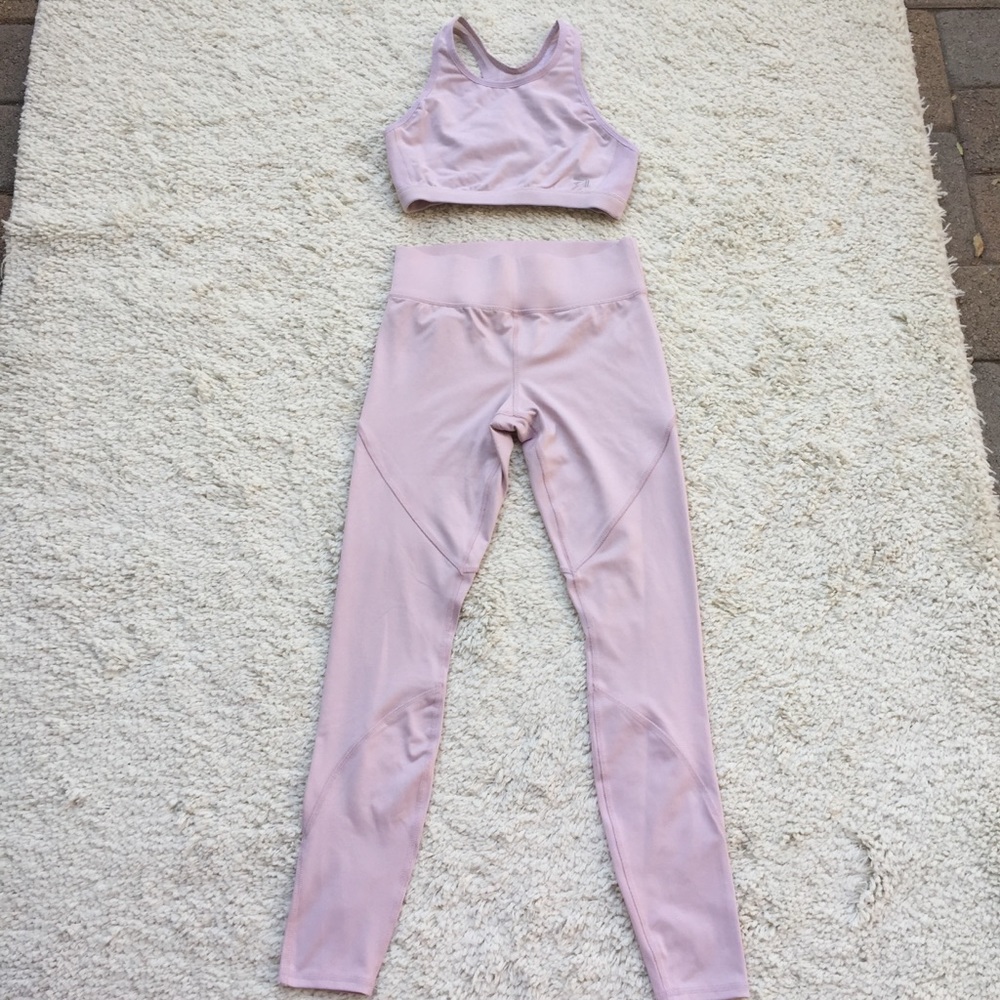FOREVER 21 Sports Bra & High-Rise Legging